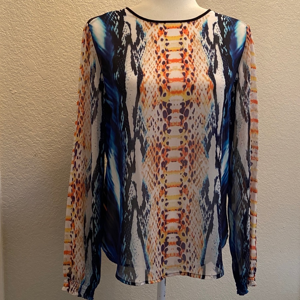 Philosophy Blouse in Vibrant Color Snake Print, accented with Black Lace on back - Picture 3 of 11